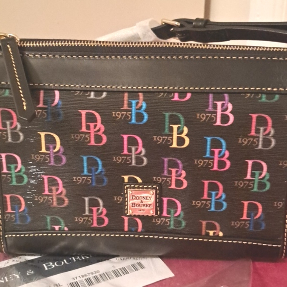 Dooney & Bourke Leather Signature Collection Pink / Black Crossbody NEW - Picture 2 of 6